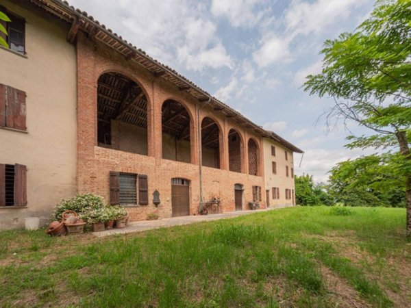 casale in vendita a Montiglio Monferrato