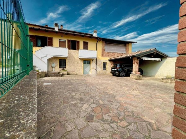 casa indipendente in vendita a Montiglio Monferrato