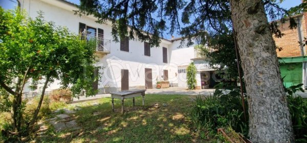 casa semindipendente in vendita a Montiglio Monferrato