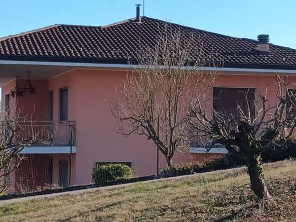 casa indipendente in vendita a Montiglio Monferrato