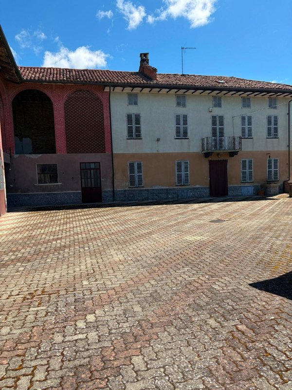 casale in vendita a Montiglio Monferrato