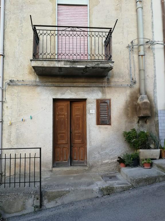 casa indipendente in vendita ad Alia