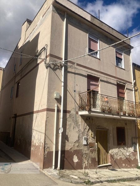 casa indipendente in vendita ad Alia