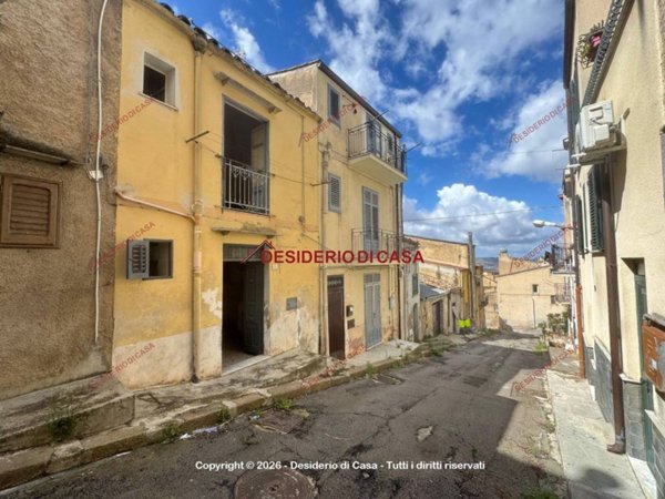 casa indipendente in vendita ad Alia