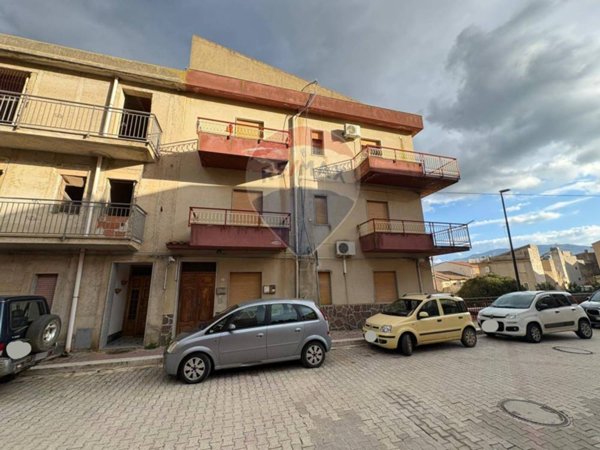 casa indipendente in vendita ad Alimena