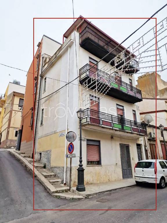 casa indipendente in vendita ad Alimena
