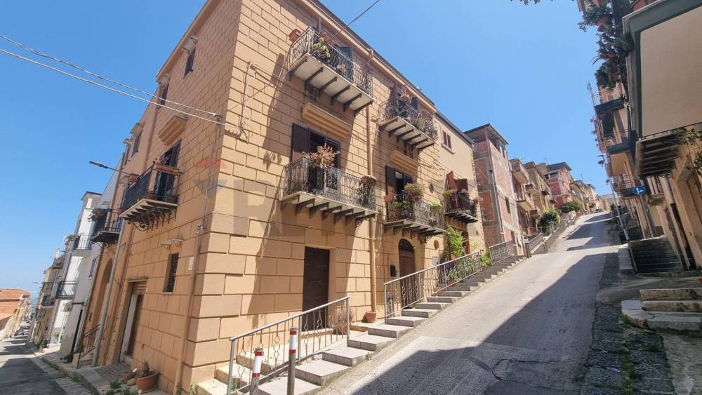 casa indipendente in vendita ad Alimena