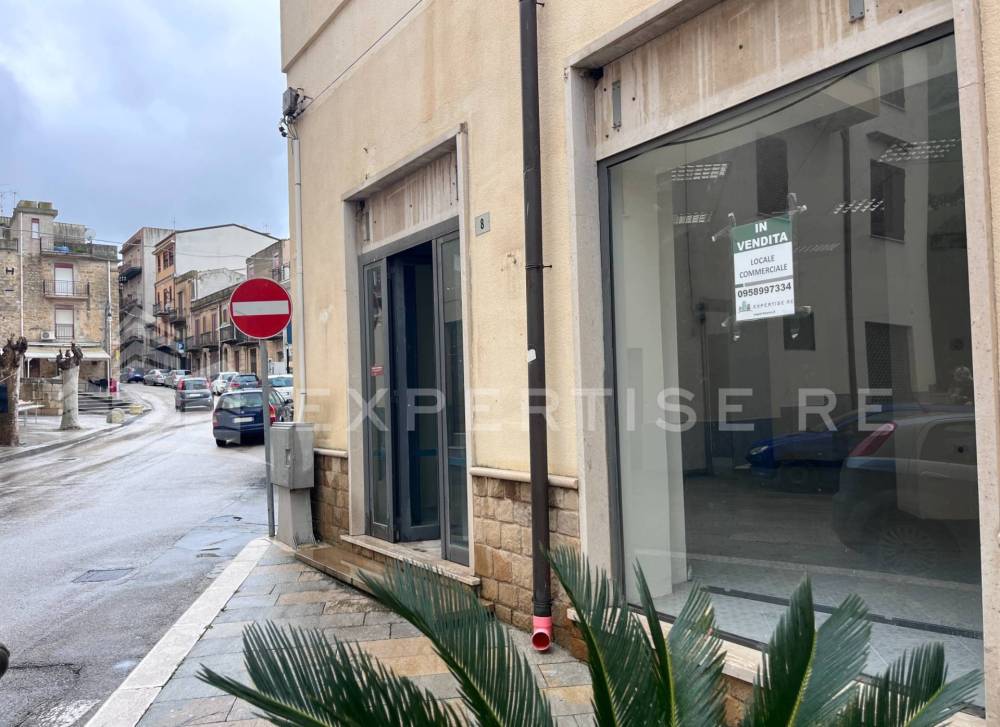 locale commerciale in vendita ad Alimena