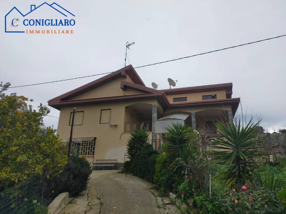 casa indipendente in vendita ad Alimena