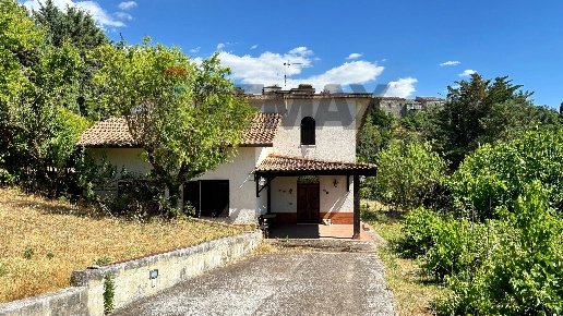 casa indipendente in vendita ad Alimena