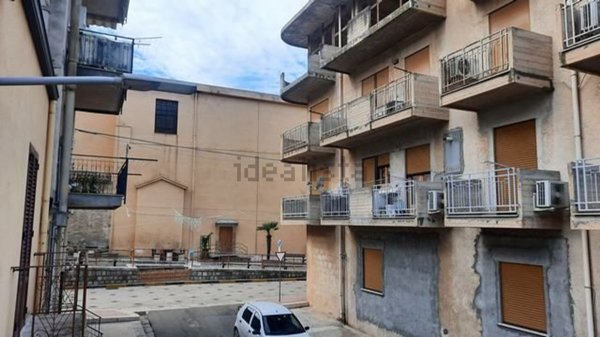 appartamento in vendita ad Aliminusa