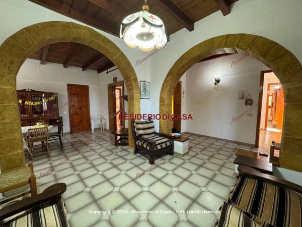 casa indipendente in vendita ad Altavilla Milicia