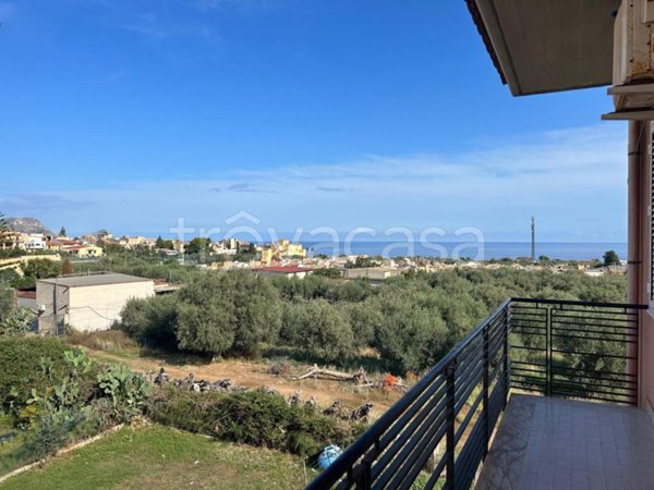 appartamento in vendita ad Altavilla Milicia