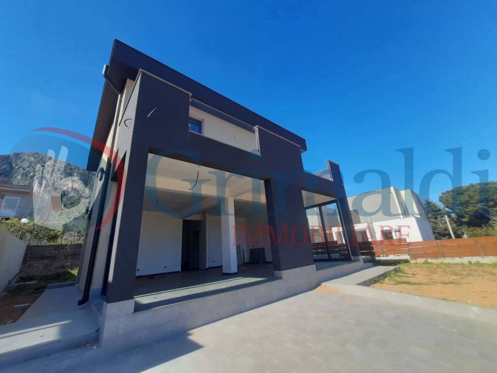 casa indipendente in vendita ad Altavilla Milicia in zona Torre Colonna