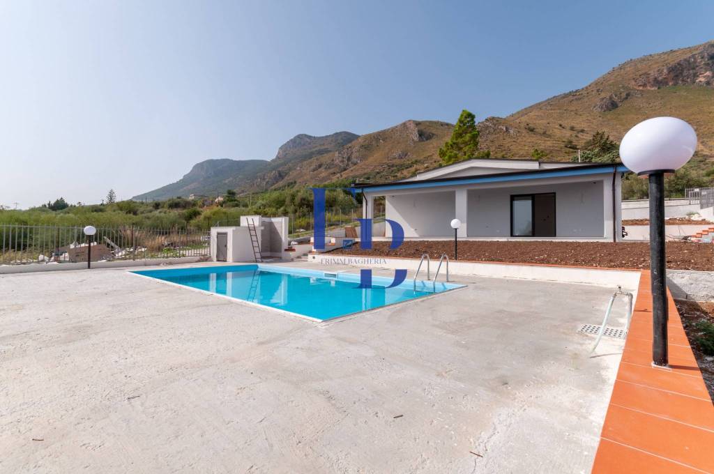 casa indipendente in vendita ad Altavilla Milicia