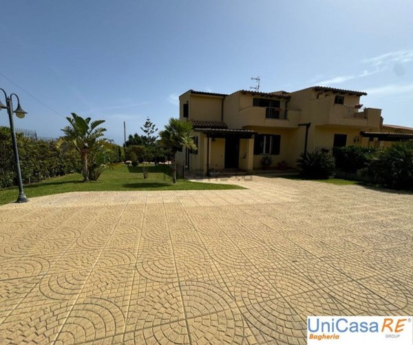 casa indipendente in vendita ad Altavilla Milicia