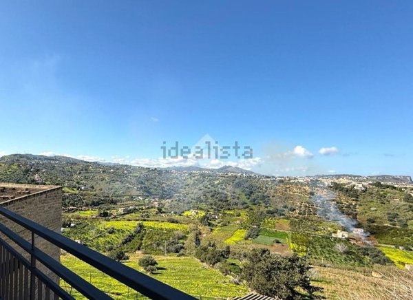 appartamento in vendita ad Altavilla Milicia