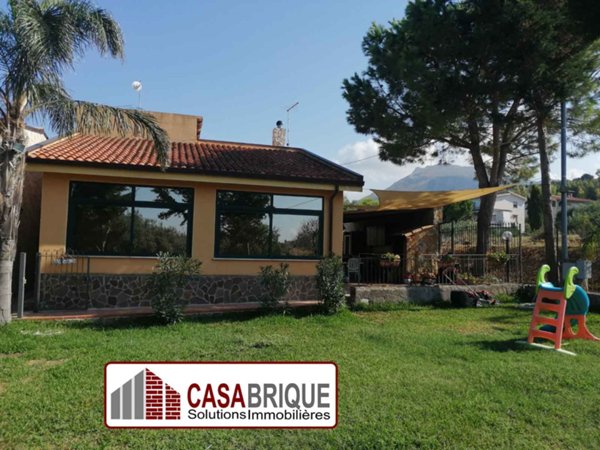 casa indipendente in vendita ad Altavilla Milicia