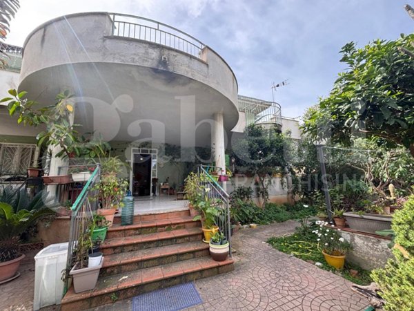 casa indipendente in vendita ad Altavilla Milicia