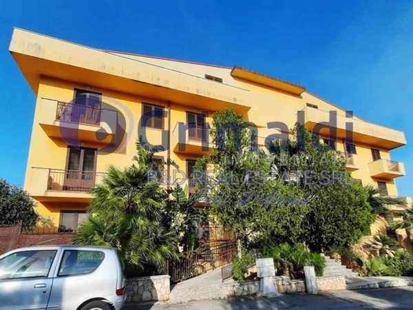 appartamento in vendita ad Altavilla Milicia