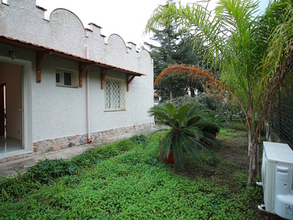 casa indipendente in vendita ad Altavilla Milicia