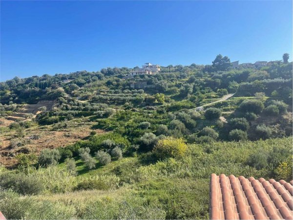 locale di sgombero in vendita ad Altavilla Milicia