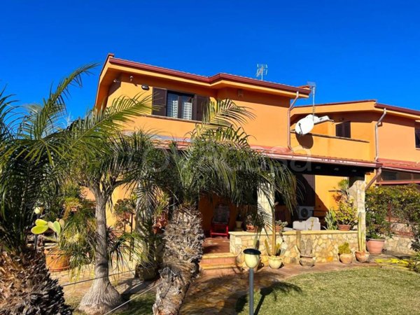 casa indipendente in vendita ad Altavilla Milicia