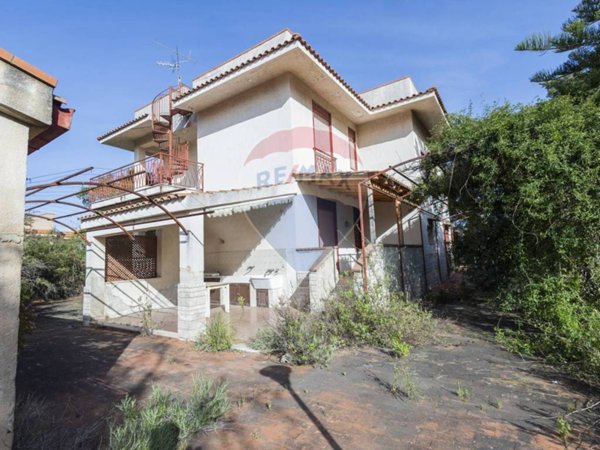 casa indipendente in vendita ad Altavilla Milicia