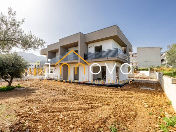 casa indipendente in vendita ad Altavilla Milicia