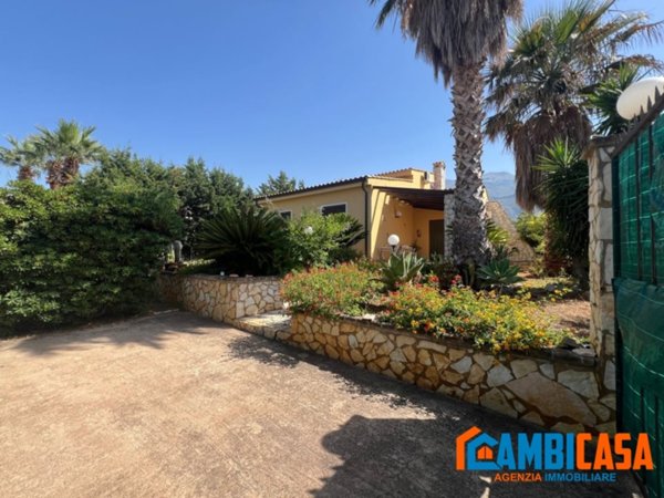 casa indipendente in vendita ad Altavilla Milicia
