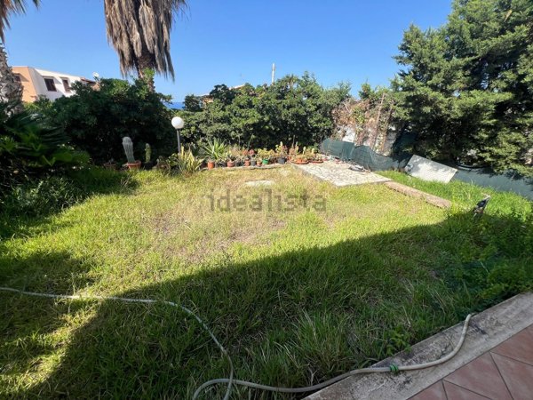casa indipendente in vendita ad Altavilla Milicia