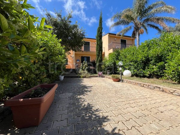 casa indipendente in vendita ad Altavilla Milicia