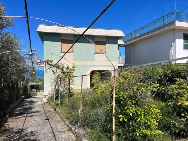 casa indipendente in vendita ad Altavilla Milicia in zona Torre Colonna