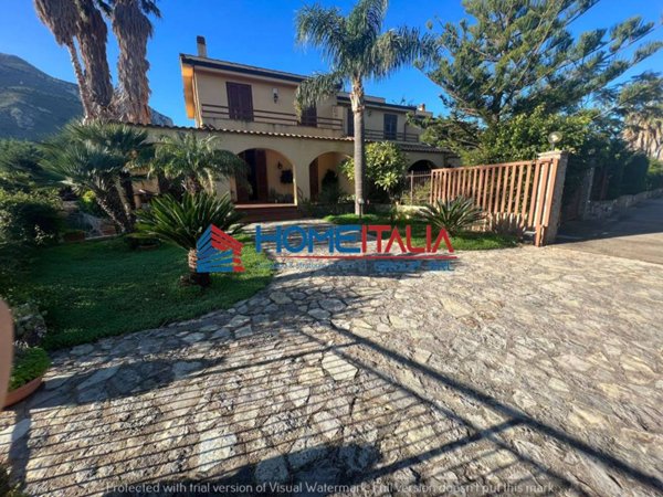 casa indipendente in vendita ad Altavilla Milicia in zona Torre Colonna