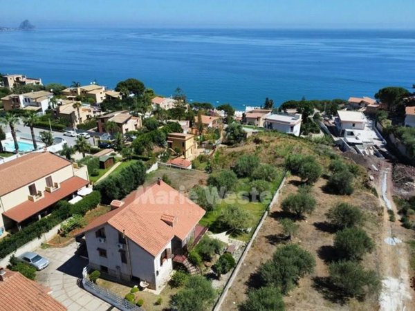 casa indipendente in vendita ad Altavilla Milicia in zona Torre Colonna