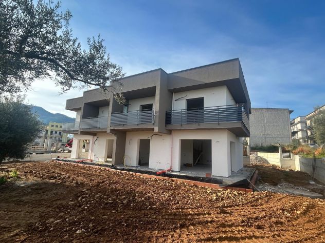casa indipendente in vendita ad Altavilla Milicia