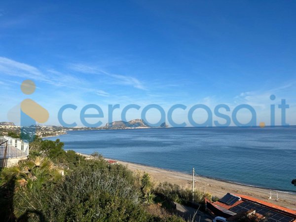 casa indipendente in vendita ad Altavilla Milicia in zona Torre Colonna