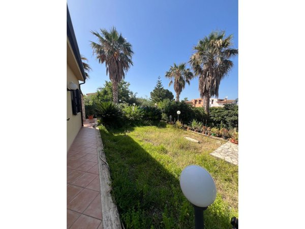 casa indipendente in vendita ad Altavilla Milicia