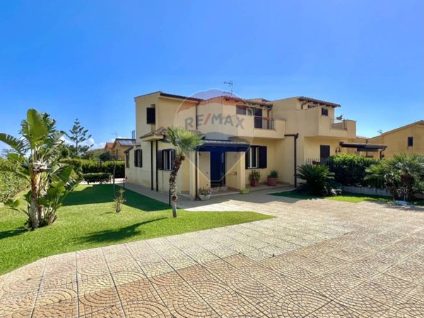 casa indipendente in vendita ad Altavilla Milicia
