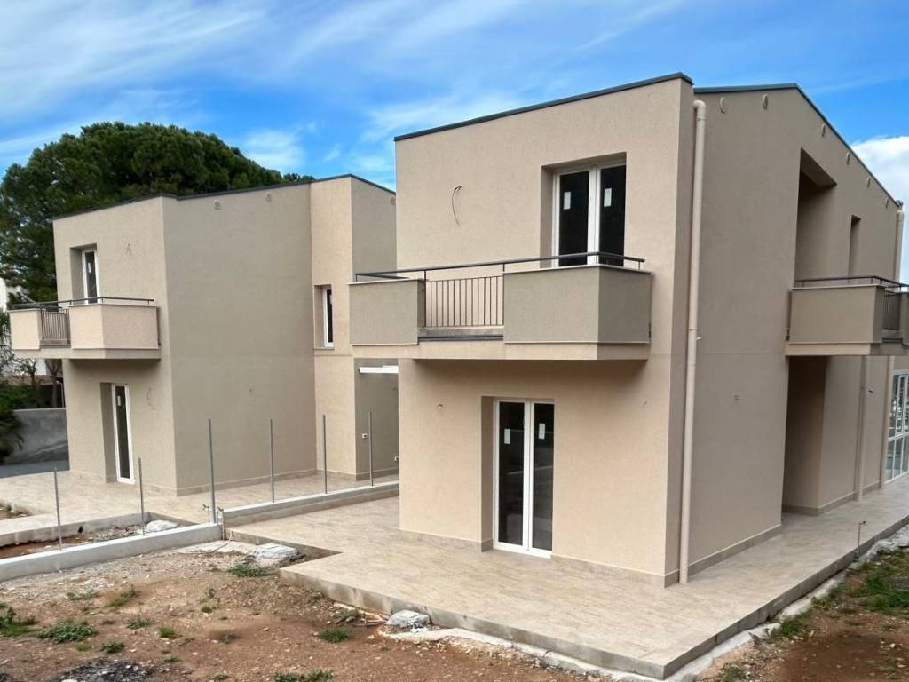 casa indipendente in vendita ad Altavilla Milicia in zona Torre Colonna