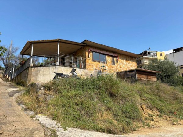 casa indipendente in vendita ad Altavilla Milicia