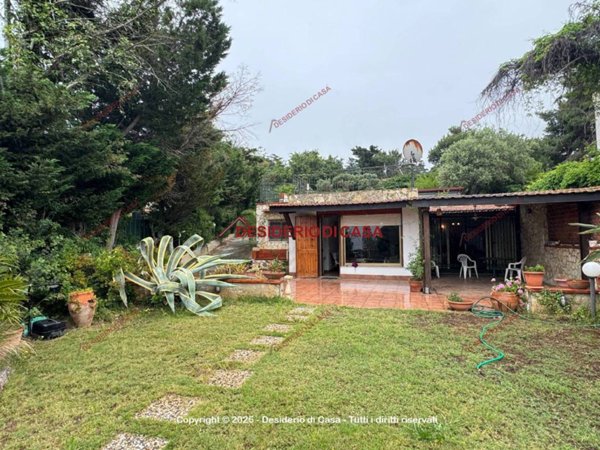 casa indipendente in vendita ad Altavilla Milicia