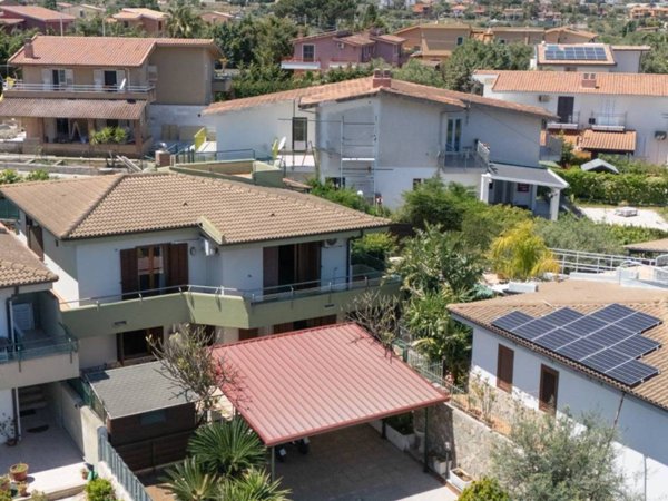 casa indipendente in vendita ad Altavilla Milicia in zona Torre Colonna