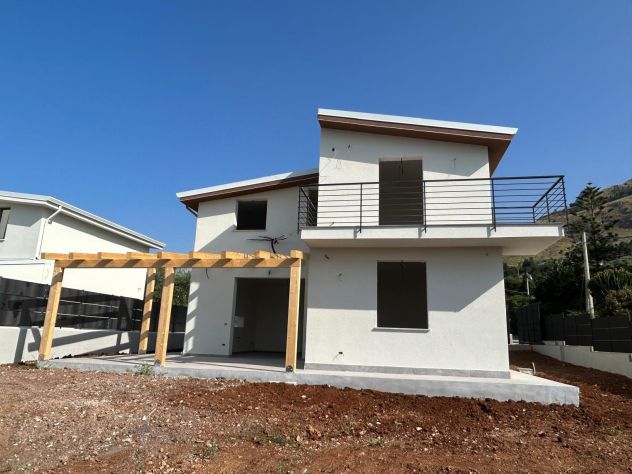 casa indipendente in vendita ad Altavilla Milicia