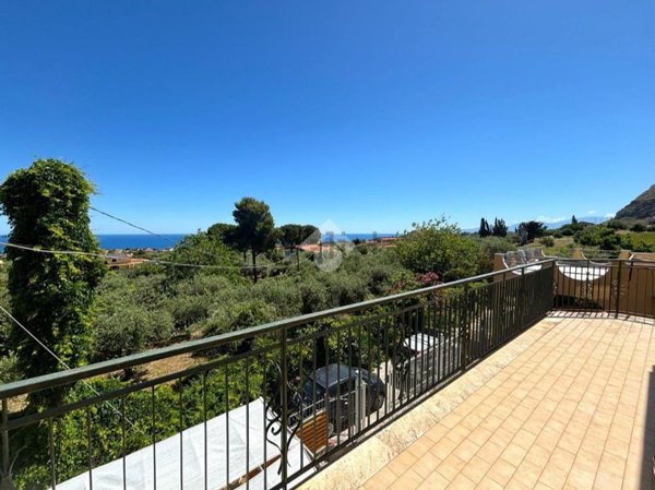 casa indipendente in vendita ad Altavilla Milicia