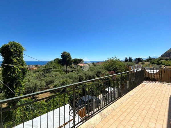 casa indipendente in vendita ad Altavilla Milicia