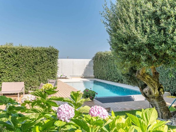 casa indipendente in vendita ad Altavilla Milicia in zona Torre Colonna