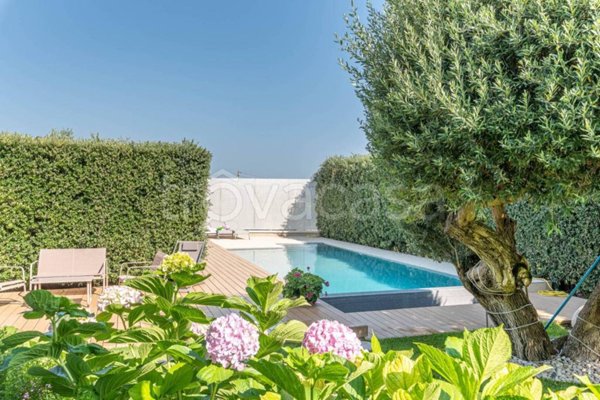 casa indipendente in vendita ad Altavilla Milicia