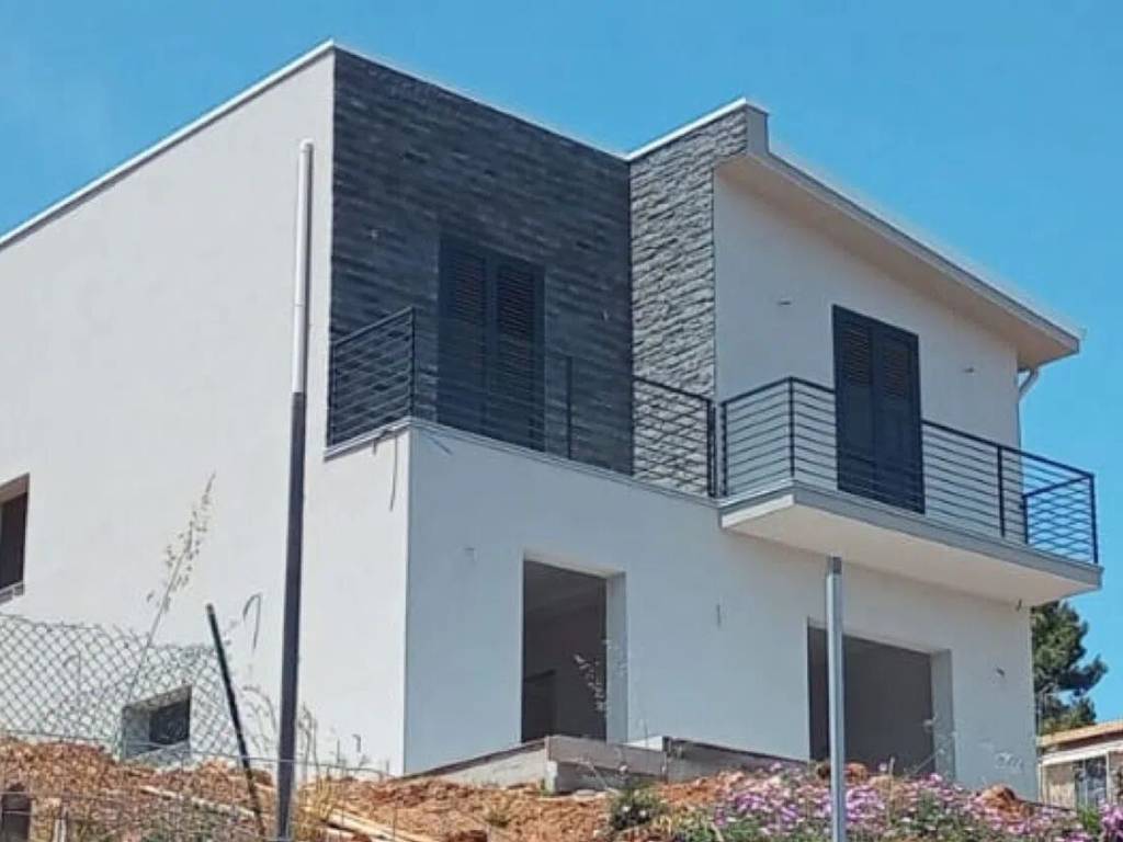 casa indipendente in vendita ad Altavilla Milicia