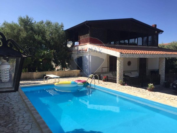 casa indipendente in vendita ad Altavilla Milicia